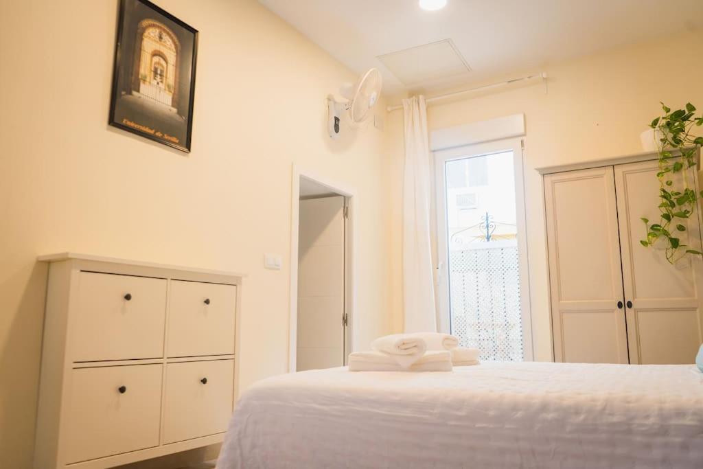 Estudio A Estrenar En Sta Clara Siviglia Esterno foto